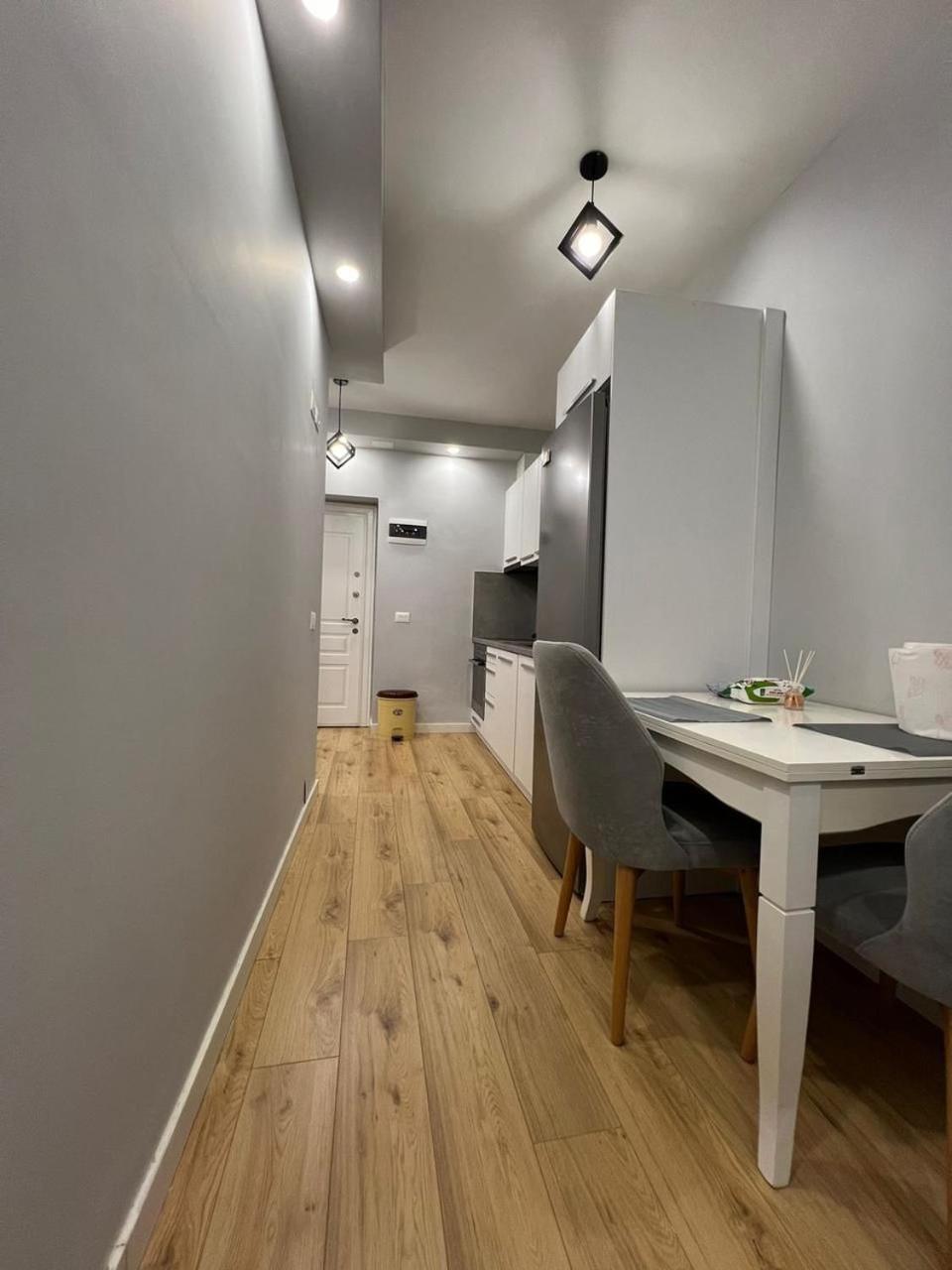 Starlight Downtown Apartment Тирана Екстериор снимка